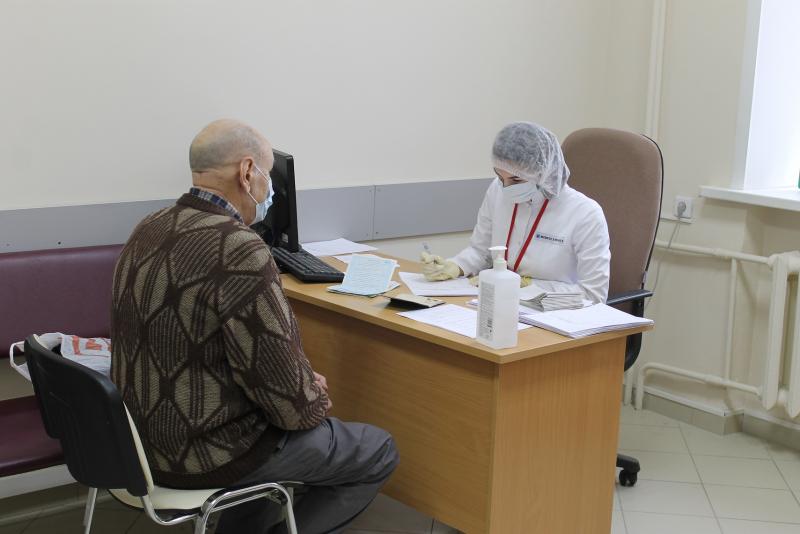 Волонтеры акции #МыВместе помогают медорганизациям Воронежа в вакцинации жителей от коронавируса